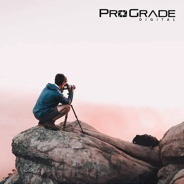 Alt view image 4 of 7 - Type B and SD UHS-II Dual-Slot Memory Card Reader by ProGrade Digital | USB 3.2 Gen 2 for Professional Filmmakers, Photographers & Content Creators