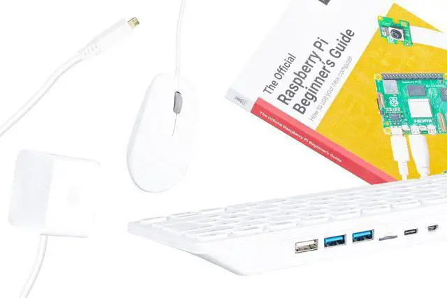 Alt view image 5 of 5 - Raspberry Pi 500 Desktop Kit - US