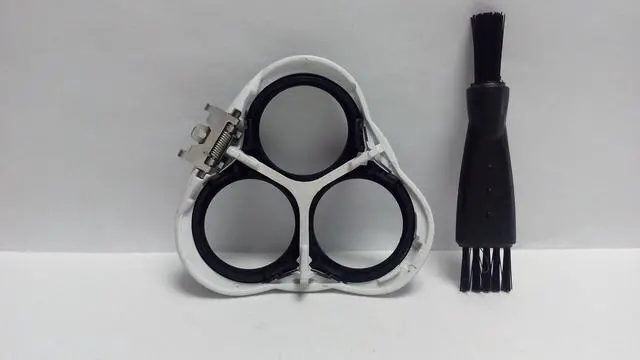 Alt view image 2 of 2 - New Shaver Head Blade Holder Prewave Compatible With Philips Norelco HQ 7110X 7115X 7120X 7140XL 7145XL 7180XL Razor heads parts white