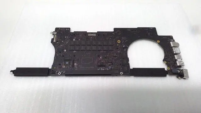 Alt view image 4 of 4 - Logic Board for 15"MacBook Pro Retina  A1398 Mid 2015 i7/16G 820-00163-A 2.8Ghz