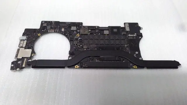 Main image of Logic Board for 15"MacBook Pro Retina  A1398 Mid 2015 i7/16G 820-00163-A 2.8Ghz