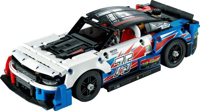 Alt view image 2 of 6 - 42153 - NASCAR NEXT GENERATION CHEVROLET CAMARO ZL1-TECHNIC 672PC/SET