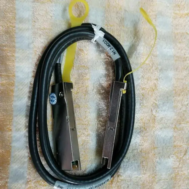 Main image of H26847B H26847C QSFP to QFSP 40Gbps Direct Attach QSFP+ Cable 1.2 M for Mellanox Card