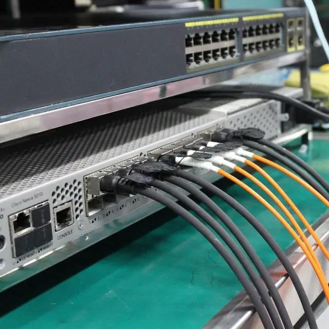 Alt view image 6 of 6 - 40G QSFP+-4SFP+ DAC 7M Compatible Extreme ARISTA Mellanox 40G QSFP+ to 4x10GSFP+ Passive Direct Attach Copper Breakout Cable dac