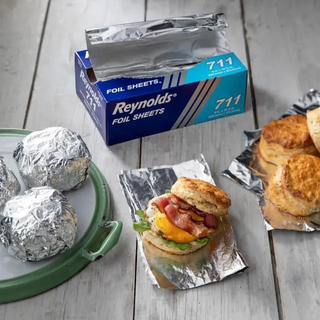 Alt view image 4 of 6 - Reynolds Pop-up Interfolded Aluminum Foil Sheets, Silver, 500/Box, Case of 6, 3000 Sheet