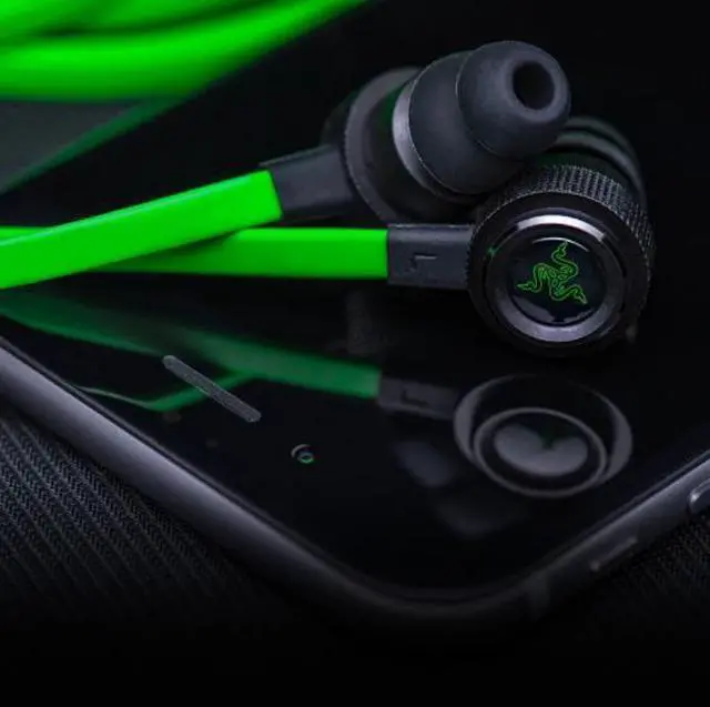 Alt view image 2 of 5 - Razer Hammerhead Pro V2 Earbuds: Custom-Tuned Dual-Driver Technology - In-Line Mic & Volume Control - Aluminum Frame