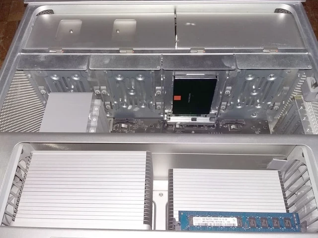 Alt view image 4 of 5 - 2.5"sata SSD or Hard disk Convert to 3.5" Drive Bay Adapter Mounting Bracket Tray