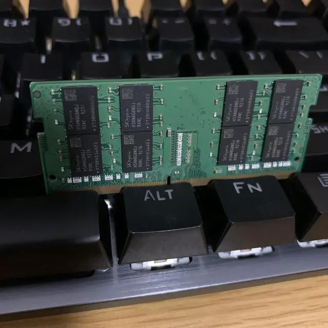 Alt view image 4 of 7 - SK Hynix 16GB DDR4 2RX8 PC4-3200AA-SE1-11 HMA82GS6DJR8N-XN SODIMM Laptop Memory Ram