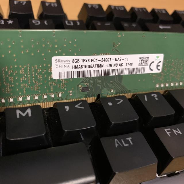 SK Hynix 8GB DDR4 2400MHz PC4-2400T R ECC REG RAM POUR SERVEURS, Composants \ Composants PC Ordinateurs \ Computer components \ Mémoire RAM  \ DDR4