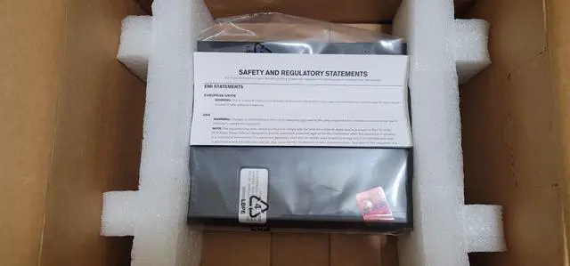 Alt view image 3 of 8 - Avocent SC440-001 SwitchView SC 1 x 4 Secure KVM Desktop Appliance