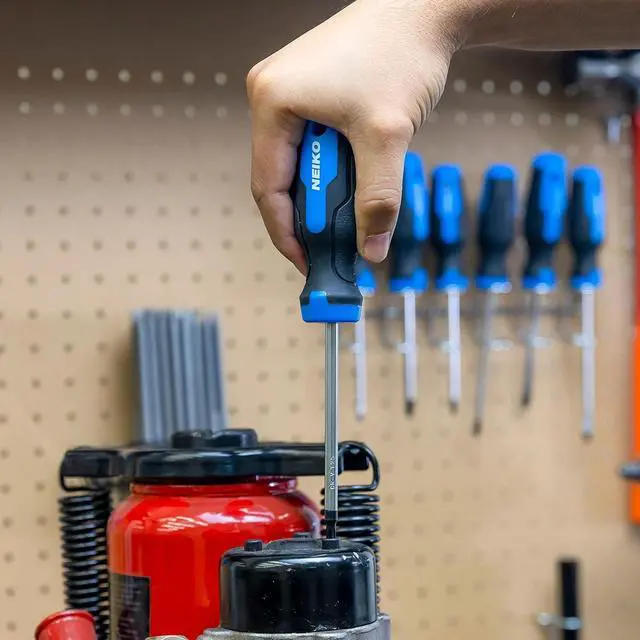 Alt view image 5 of 6 - 01377A Magnetic Torx Screwdriver Set | 12 Piece | T5  T40 | 6 Point Star Head Driver | Heat Treated Chrome Vanadium Steel | Non Slip Cushioned Handle Grip | Magnet Bit Tip | Carrying Pouch