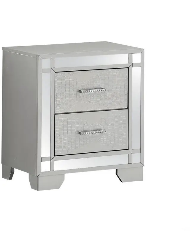 Alt view image 3 of 6 - Elegant Silver Champagne Accent Table