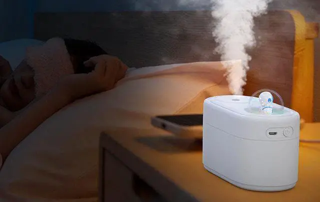 Alt view image 2 of 5 - Gemdeck Astronaut Humidifiers Air Diffuser Portable Mini Humidifier