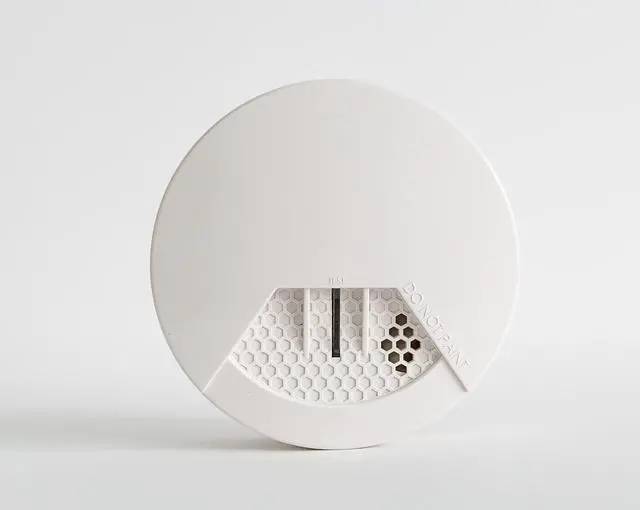 Alt view image 3 of 7 - SimpliSafe Wireless Smoke Detector + Motion Sensor Bundle - Compatible with Gen 2 Home Security System