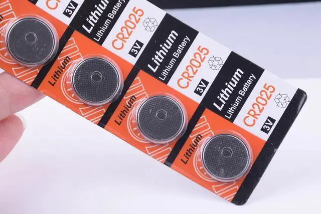 Alt view image 4 of 5 - 25 pcs cr2025 For watch Button battery ecr2025 br2025 2025 kcr2025 3 volt lithium cocell battery bulk