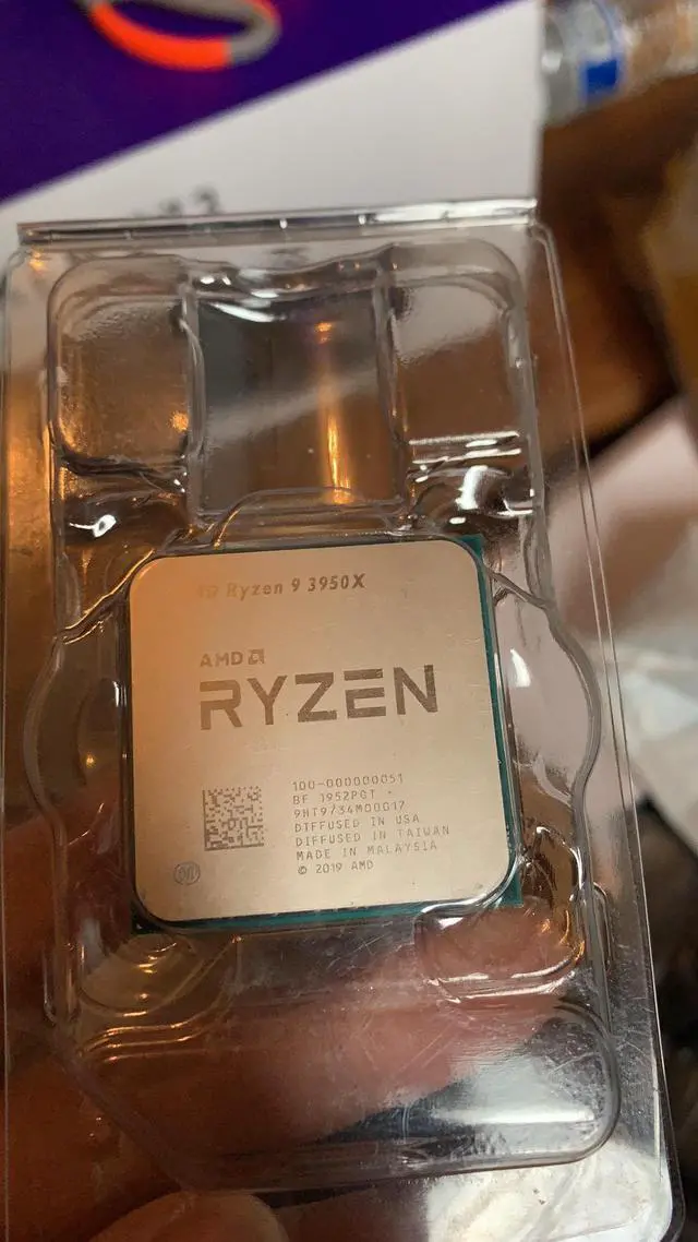 Alt view image 2 of 2 - AMD Ryzen 9 3950X - Ryzen 9 3rd Gen 16-Core 3.5 GHz Socket AM4 105W Desktop Processor - 100-000000051
