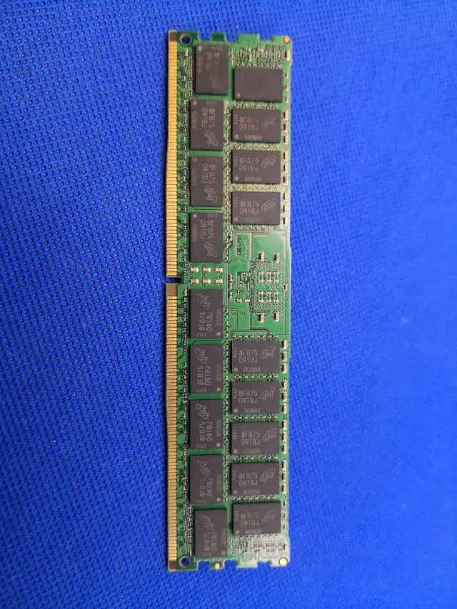 Alt view image 2 of 5 - MTA36ASF4G72PZ-2G3B1 MICRON 32GB (1x32gb) PC4-19200 DDR4-2400mhz ECC Dual Rank Registered Cl17 288-pin Dimm 1.2v Memory For Server.