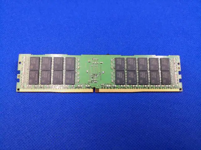 Alt view image 8 of 9 - Samsung 32GB DDR4 SDRAM Memory Module - 32 GB (1 x 32 GB) - DDR4 SDRAM - 2400 MHz DDR4-2400/PC4-19200 - 1.20 V - ECC - Registered - 288-pin - DIMM