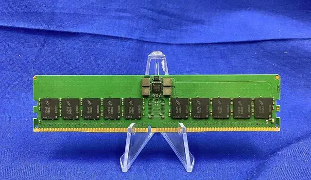 Alt view image 4 of 4 - HYNIX HMCG88AEBRA115N HYNIX 32GB 2RX8 PC5-4800B SERVER MEMORY