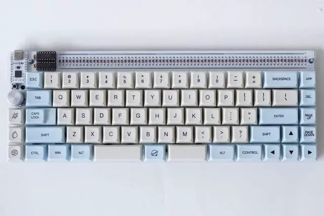Main image of nullbits USB Nibble 65% 72 Key Programmable QMK Mechanical Keyboard Kit (White)