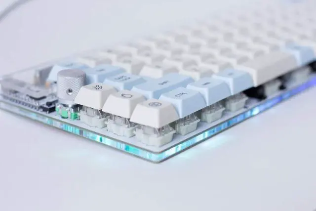 Alt view image 3 of 5 - nullbits USB Nibble 65% 72 Key Programmable QMK Mechanical Keyboard Kit (White)