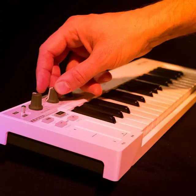 Alt view image 20 of 20 - Arturia KeyStep USB MIDI Controller and Polyphonic Sequencer