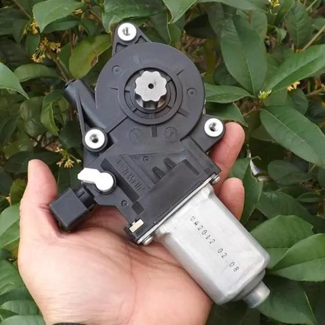 Main image of Left/ Right Car Window Lift Motor DC 12V Gear Motor Large Torque Motor Window Open Motor Driver 60RPM Shaft Outer Dia 18.5mm