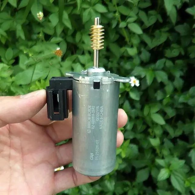 Main image of DC12V-24V Automotive Car Parts Motor 12-pole rotor 90 degree angle Compensated carbon brush 4-magnet Low speed High torque Motor