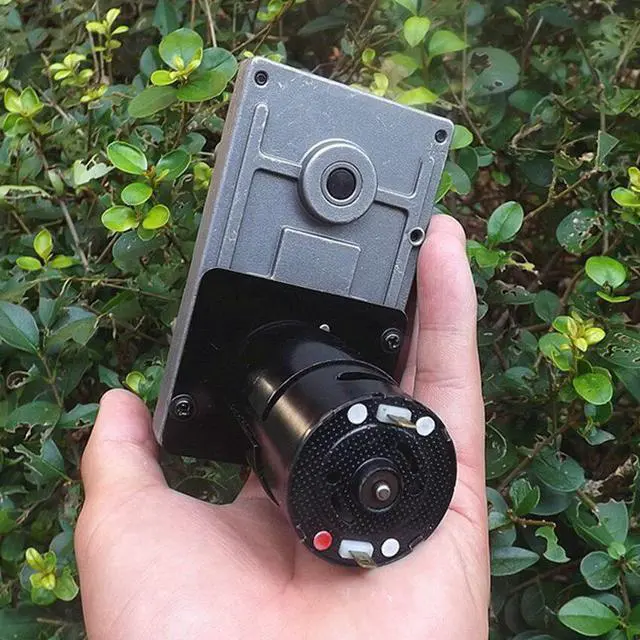 Alt view image 3 of 4 - DC 24V geared motor No load 70 rev / min 7-shaped 550 geared motor for DIY