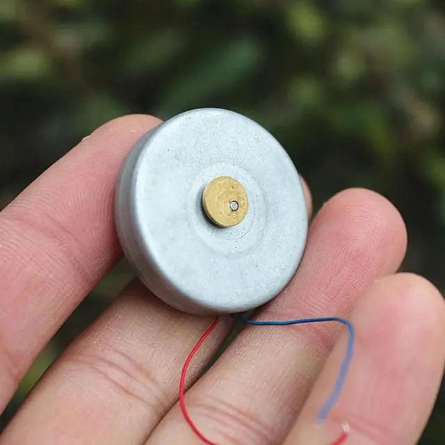 Main image of Flat Ultra-Thin Vibration Motor 1.5-3.7V 1.5A Vibrating Motor High Power DC Motor Strong Magnetic Vibration Motor For Phone Coin
