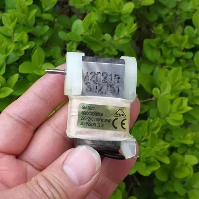 Main image of Mini AC 220V 50Hz Brushless Motor 30W DIY Power Generator Motor Shaft Diameter 2.3 Mm Electric Brushless Motor For Experiment