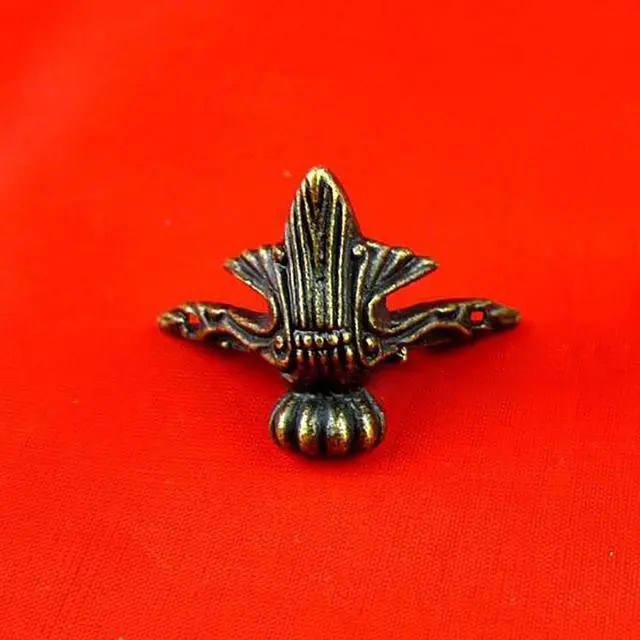 Main image of 4PCS/Lot 4x3cm Antique Bronze Jewelry Chest Wood Box Decorative Feet Leg Zinc Alloy Corner Protector Boxes Corner Guard