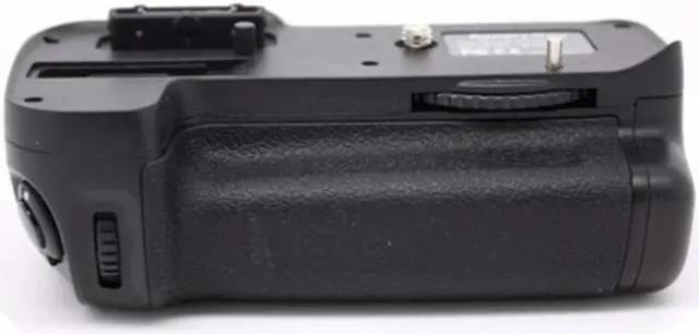 Alt view image 3 of 7 - MB-D11 Professional Vertical Battery Grip Replacement For Nikon D7000 DSLR Camera