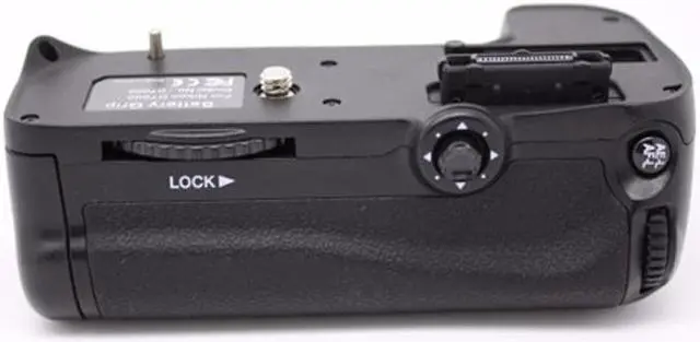 Main image of MB-D11 Professional Vertical Battery Grip Replacement For Nikon D7000 DSLR Camera