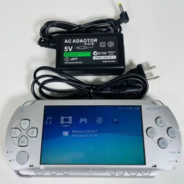 Main image of Sony PlayStation Portable PSP 1000 Silver