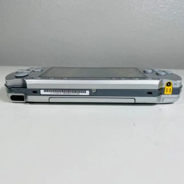 Alt view image 4 of 5 - Sony PlayStation Portable PSP 1000 Silver