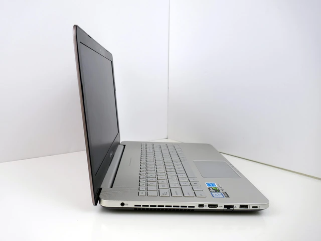 Alt view image 4 of 6 - Asus VivoBook Pro N552VW 15.6" HD Laptop Intel Core i7-6700HQ 2.6GHz, 16GB SDRAM, 512GB SSD, NVIDIA GeForce GTX 960M, Windows 11 Home