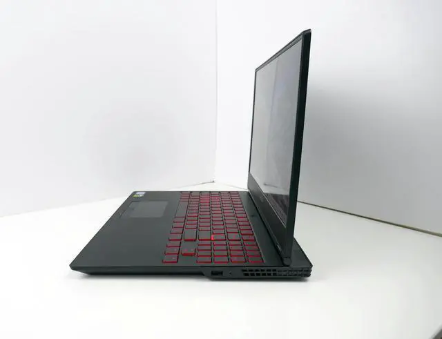 Alt view image 3 of 7 - Lenovo LEGION 15.6"  Y530-15ICH Full HD IPS (1920x1080) Intel Core i5-8300H, 16GB DDR4 266MHz, 512GB SSD, NVIDIA GeForce GTX 1050, Windows 11