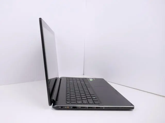 Alt view image 4 of 6 - ASUS 15.6'' 2-in-1 Premium Touchscreen Laptop Intel Core i7-6500U 12GB Memory 512GB SSD NVIDIA GeForce 940M Q552UB-BHI7T12