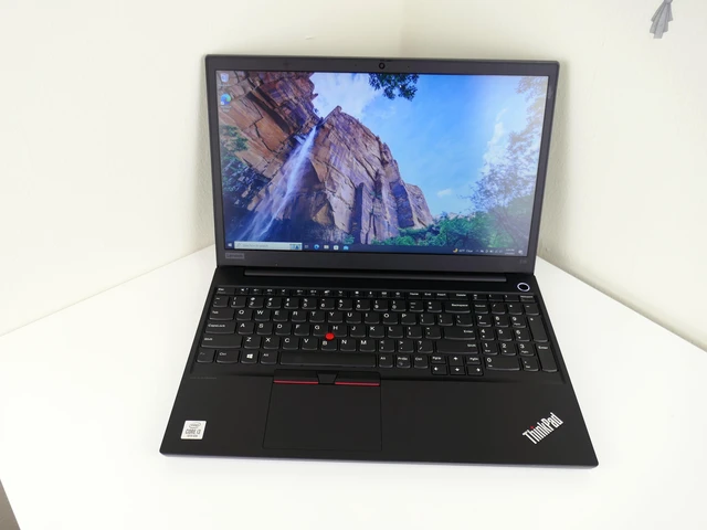Lenovo ThinkPad E15 Core i3-10110U，メモリ8GB，SSD128GB，液晶15.6