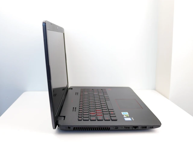 Alt view image 4 of 6 - ASUS ROG - 17.3" IPS - Intel Core i7-6700HQ - NVIDIA GeForce GTX 960M - 24GB DDR4 - 1TB HDD 128 GB SSD - Windows 11 Home 64-bit - Gaming Laptop (GL752VW-DH74 )