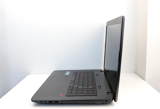 Alt view image 3 of 6 - ASUS ROG - 17.3" IPS - Intel Core i7-6700HQ - NVIDIA GeForce GTX 960M - 24GB DDR4 - 1TB HDD 128 GB SSD - Windows 11 Home 64-bit - Gaming Laptop (GL752VW-DH74 )