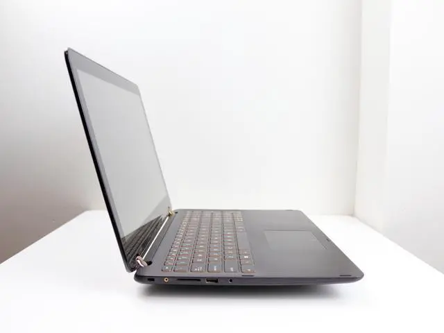Alt view image 4 of 6 - ASUS - 2-in-1 15.6" Q534UX 4K Ultra HD Touch-Screen Laptop - Intel Core i7-6500u - 16GB Memory - 1TB HDD + 256GB SSD NVIDIA GeForce GTX 950M - Windows 11