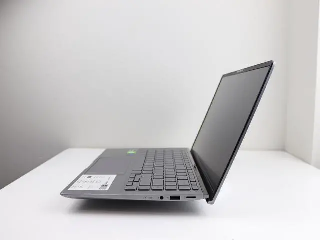 Alt view image 3 of 6 - ASUS Zenbook 14" Laptop Notebook Q407IQ-BR5N4 AMD Ryzen 5 - 8GB Memory - NVIDIA GeForce MX350 - 256GB SSD - Light Gray