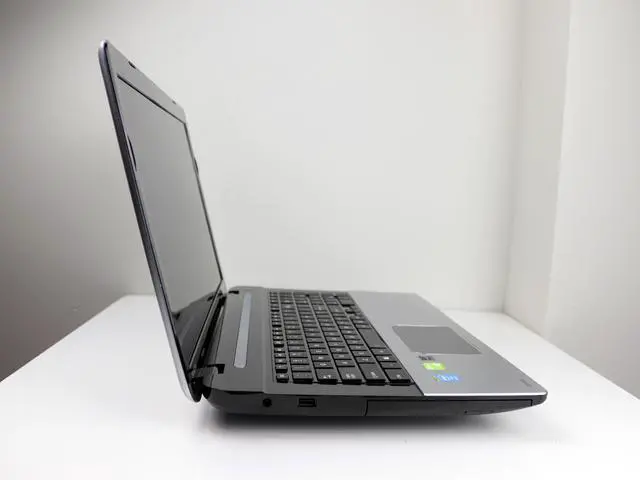 Alt view image 5 of 7 - TOSHIBA S70-A 17.3" Full HD (1920x1080) Laptop Intel Core i7-4700HQ 16GB RAM 512GB SSD NVIDIA GeForce GT 740M