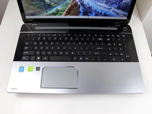 Alt view image 2 of 7 - TOSHIBA S70-A 17.3" Full HD (1920x1080) Laptop Intel Core i7-4700HQ 16GB RAM 512GB SSD NVIDIA GeForce GT 740M