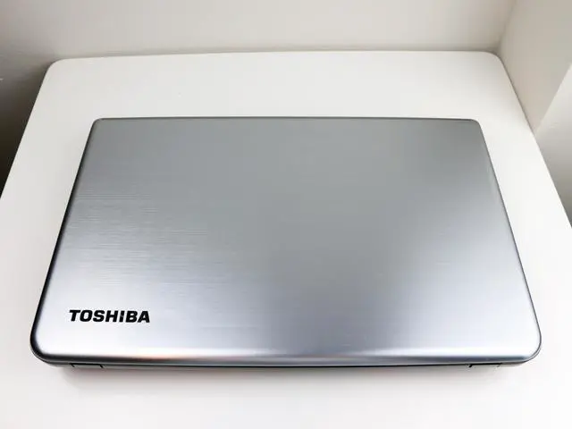 Alt view image 6 of 7 - TOSHIBA S70-A 17.3" Full HD (1920x1080) Laptop Intel Core i7-4700HQ 16GB RAM 512GB SSD NVIDIA GeForce GT 740M