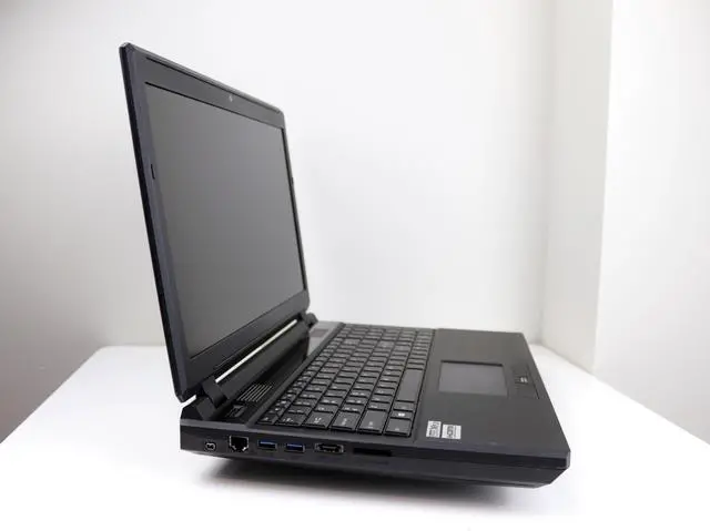 Alt view image 4 of 7 - Clevo Sager P15SM Full HD Intel Core i7-4700MQ 16GB 512GB SSD NVIDIA GeForce GTX 770M Windows 11 Gaming Laptop