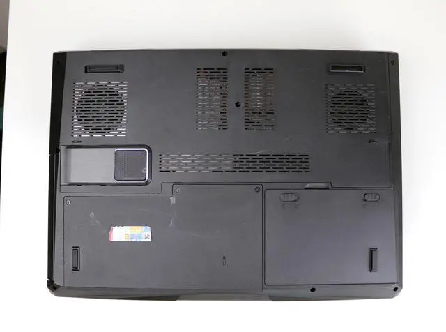 Alt view image 7 of 7 - Clevo Sager P15SM Full HD Intel Core i7-4700MQ 16GB 512GB SSD NVIDIA GeForce GTX 770M Windows 11 Gaming Laptop