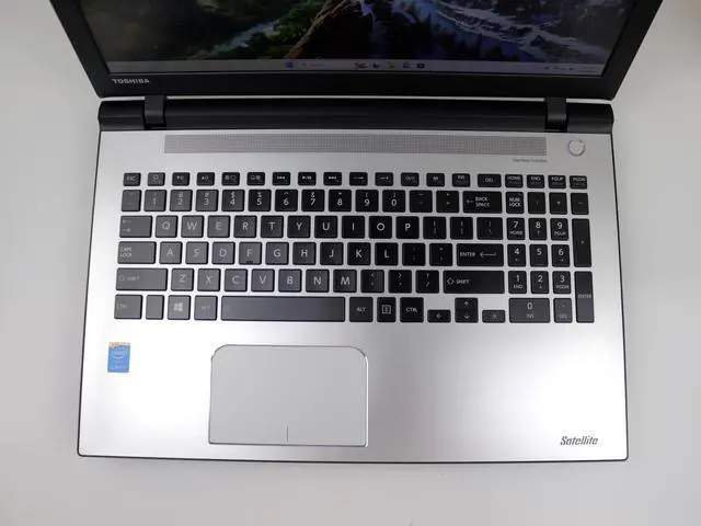 Alt view image 2 of 7 - Toshiba S55-C5274 15.6" Full HD Laptop Intel Core i7-5500U, 12GB DDR3L RAM, 512GB SSD, Windows 11